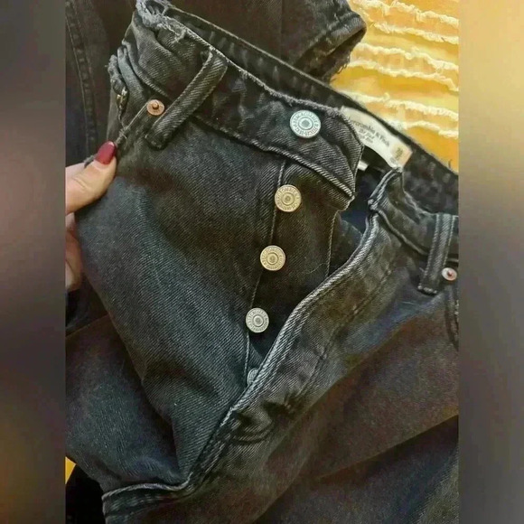 Abercrombie & Fitch Dad High Rise Jeans - Picture 4 of 9